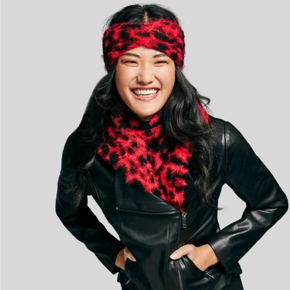 DKNY Fuzzy Animal Print Knit Twist Headband, RED - Picture 2 of 6